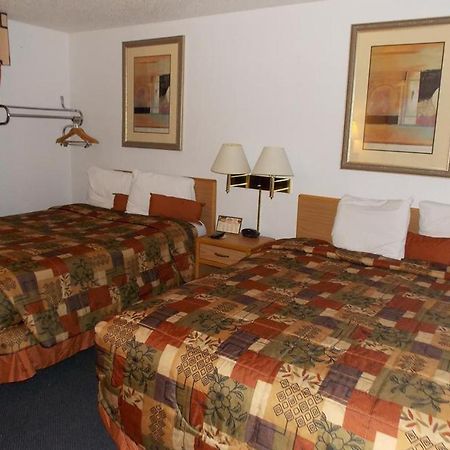 Norwood Inn And Suites - Minneapolis-St Paul Roseville Bagian luar foto